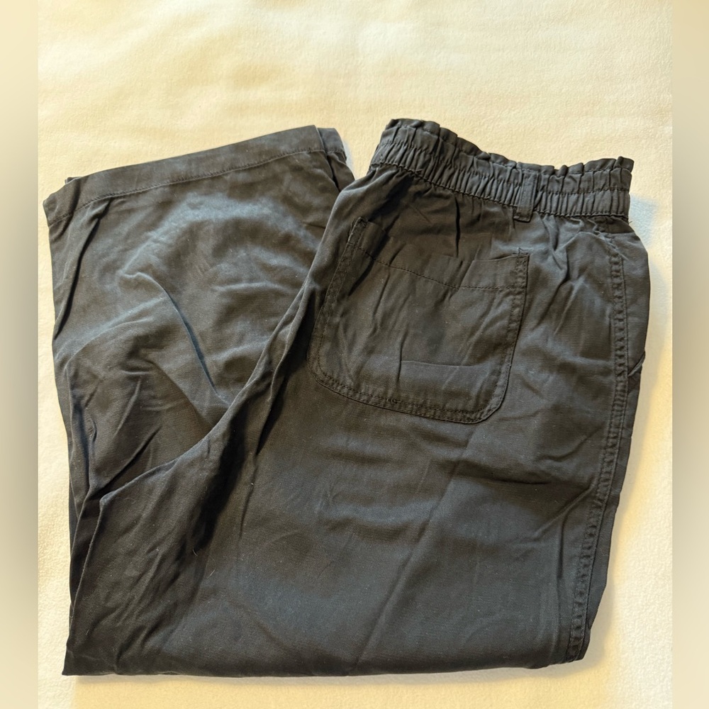 Maurices Womens Wide Leg Cropped Elastic Waist Pants Size Medium Black